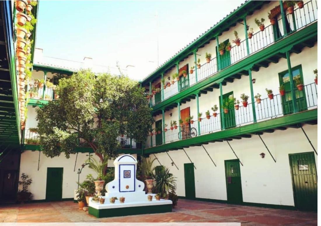 Casa Duque Compartida Familiar 2- Habitacion Bano Propio Seville Exterior photo